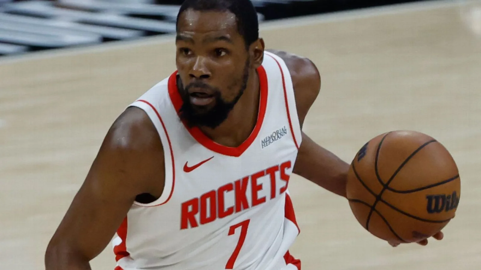 Kevin Durant during warmups before Rockets-Lakers Game 6, horizontal 16:9