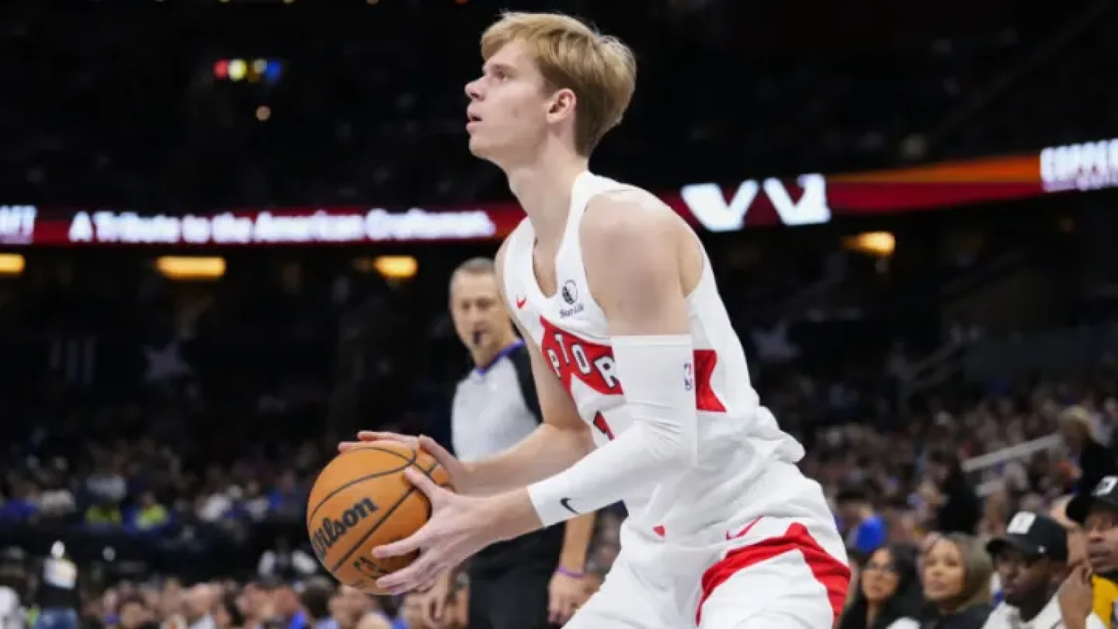 Gradey Dick during Toronto Raptors game action, horizontal 16:9