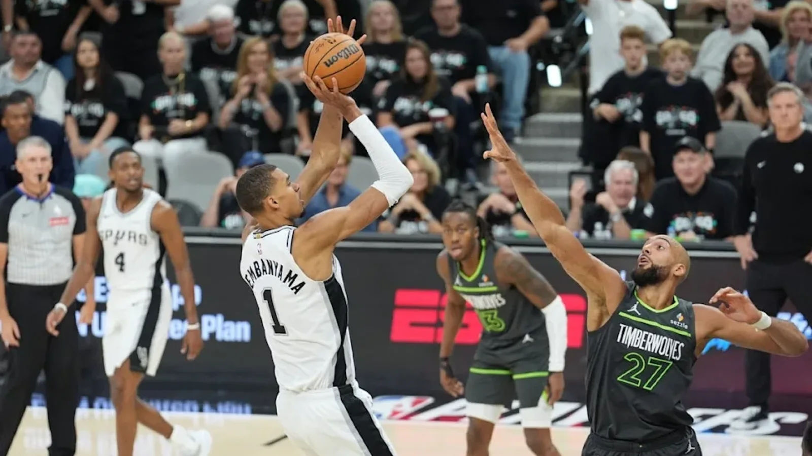 Victor Wembanyama in San Antonio Spurs game action during 133-95 win over Minnesota, horizontal 16:9