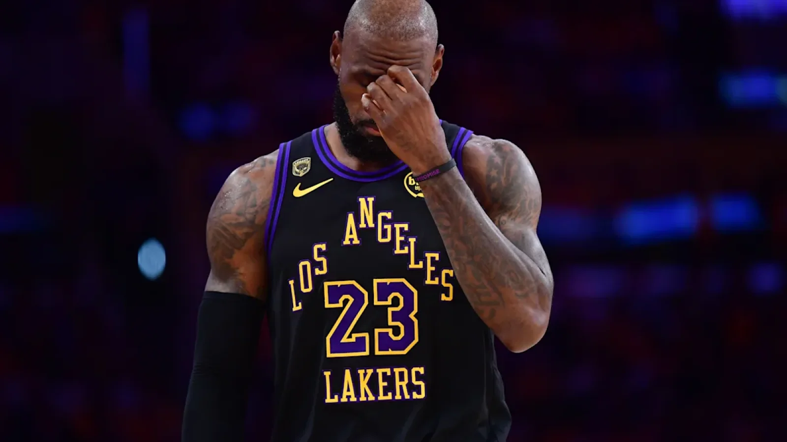 LeBron James in Los Angeles Lakers game action, horizontal 16:9