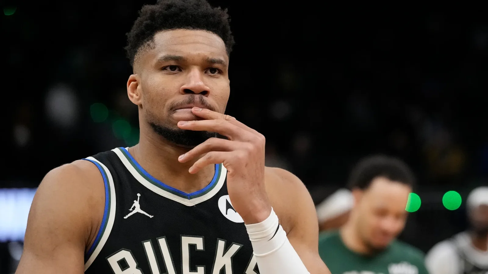 Milwaukee Bucks game action during Giannis Antetokounmpo trade rumors involving the Heat and Celtics