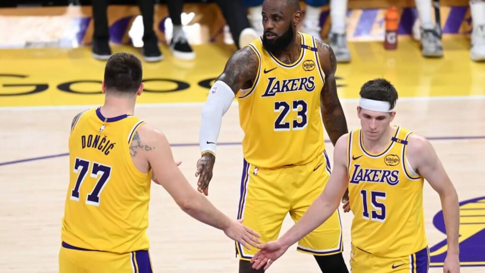 Los Angeles Lakers game action for a story about cap space, Austin Reaves and LeBron James