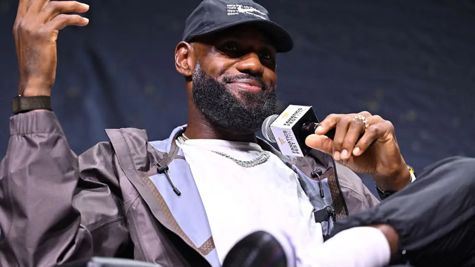 LeBron James Philadelphia 76ers jersey sales record