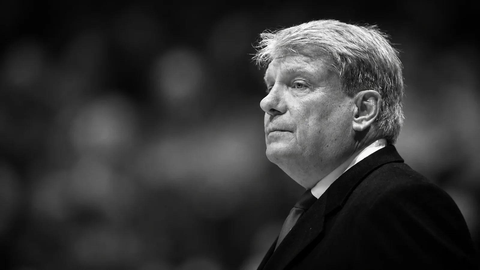 Golden State Warriors sideline image for Don Nelson tribute