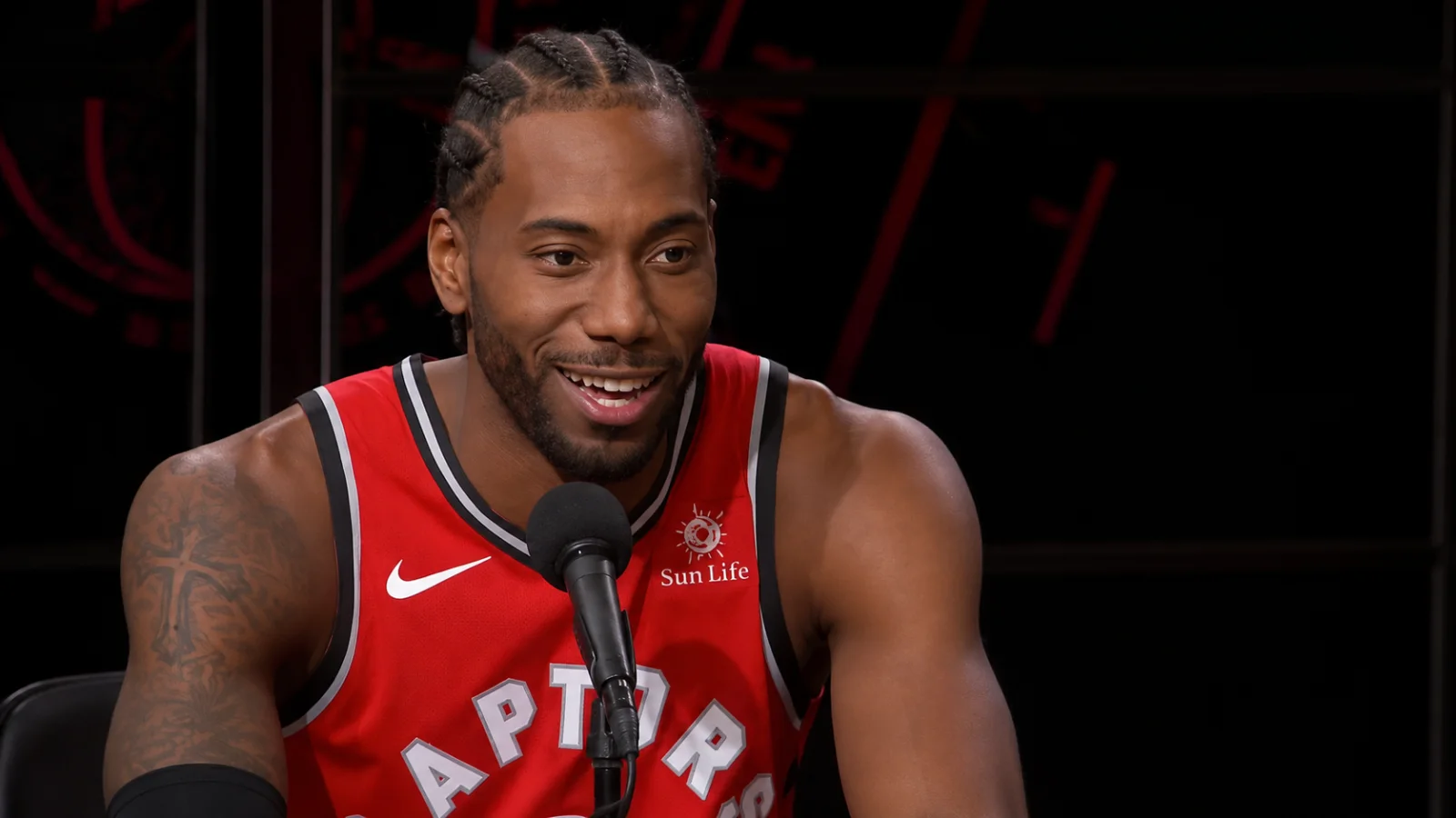 NBA game image for Kawhi Leonard Raptors roster discussion